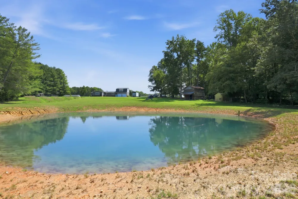 670 & 552 Whitley Road Siler City, NC 27344
