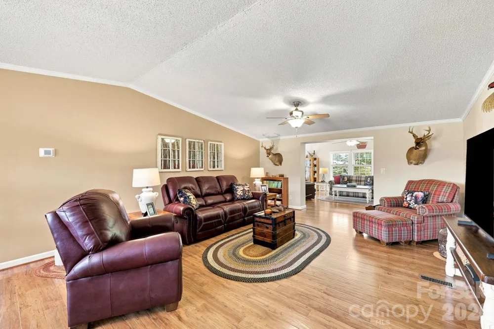 670 & 552 Whitley Road Siler City, NC 27344
