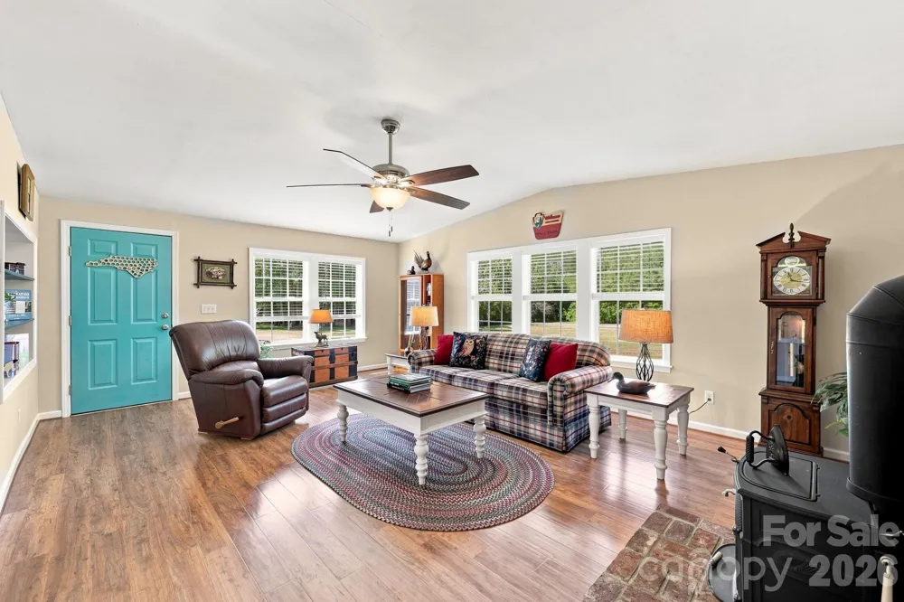 670 & 552 Whitley Road Siler City, NC 27344