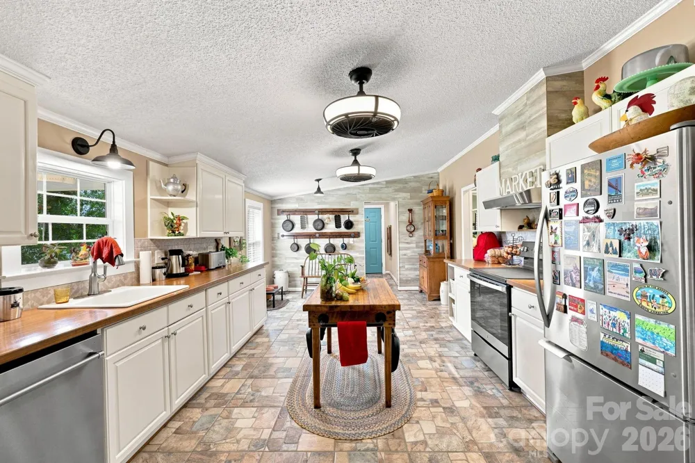 670 & 552 Whitley Road Siler City, NC 27344