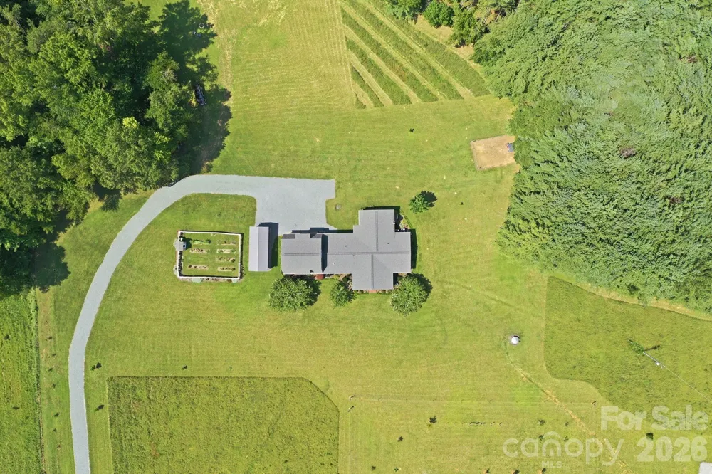 670 & 552 Whitley Road Siler City, NC 27344