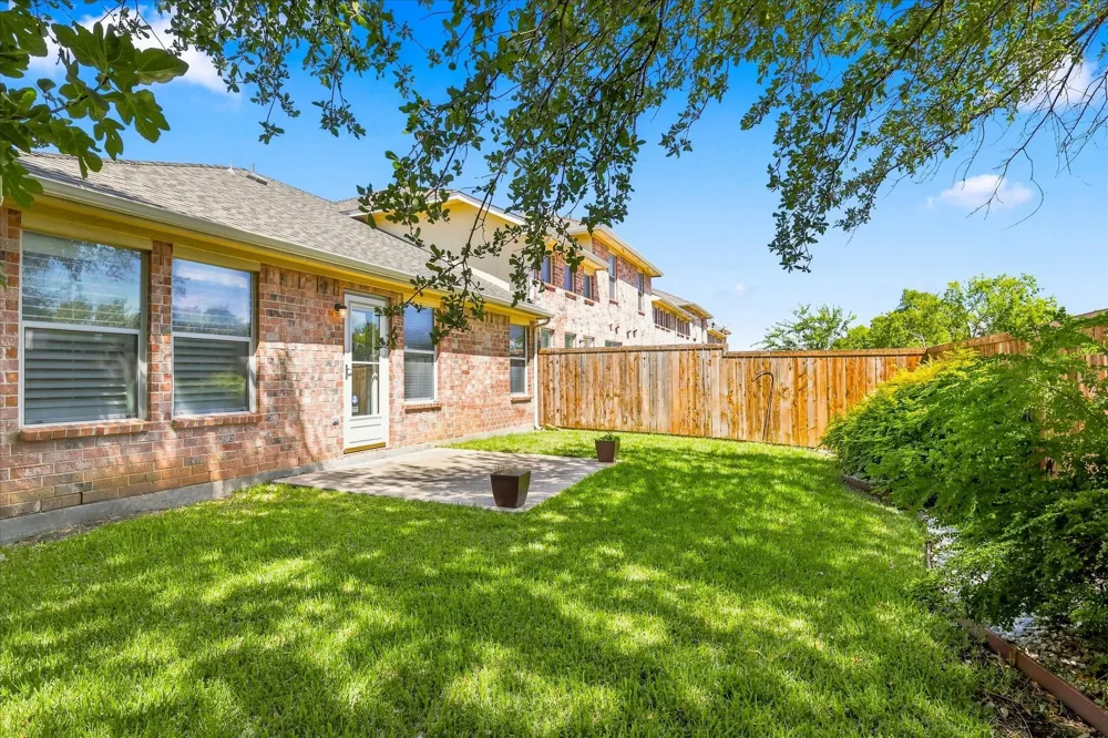 10347 Darkwood Drive Frisco, TX 75035