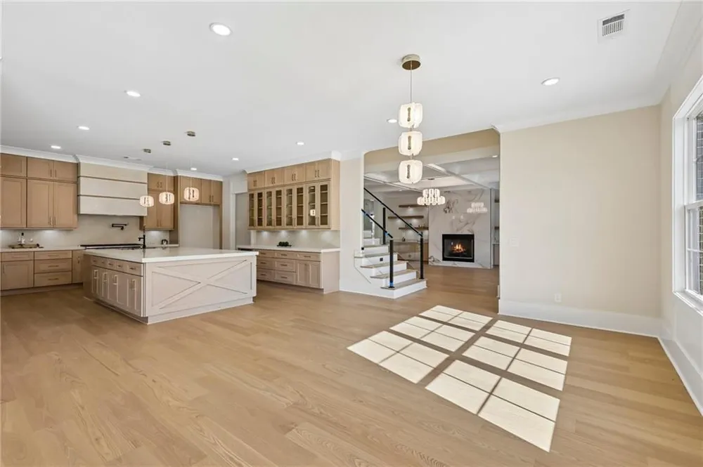 6222 Bridgewood Dr Buford, GA 30518