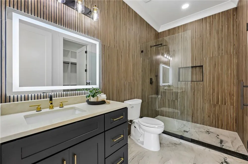 6222 Bridgewood Dr Buford, GA 30518