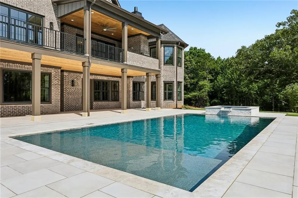 6222 Bridgewood Dr Buford, GA 30518