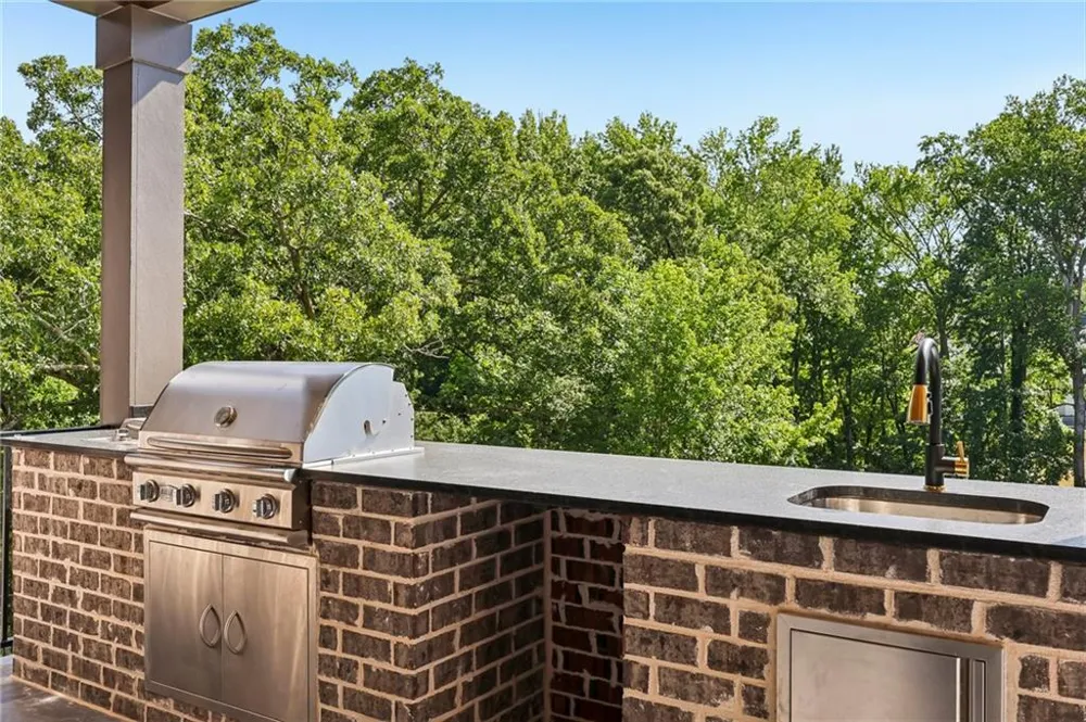 6222 Bridgewood Dr Buford, GA 30518