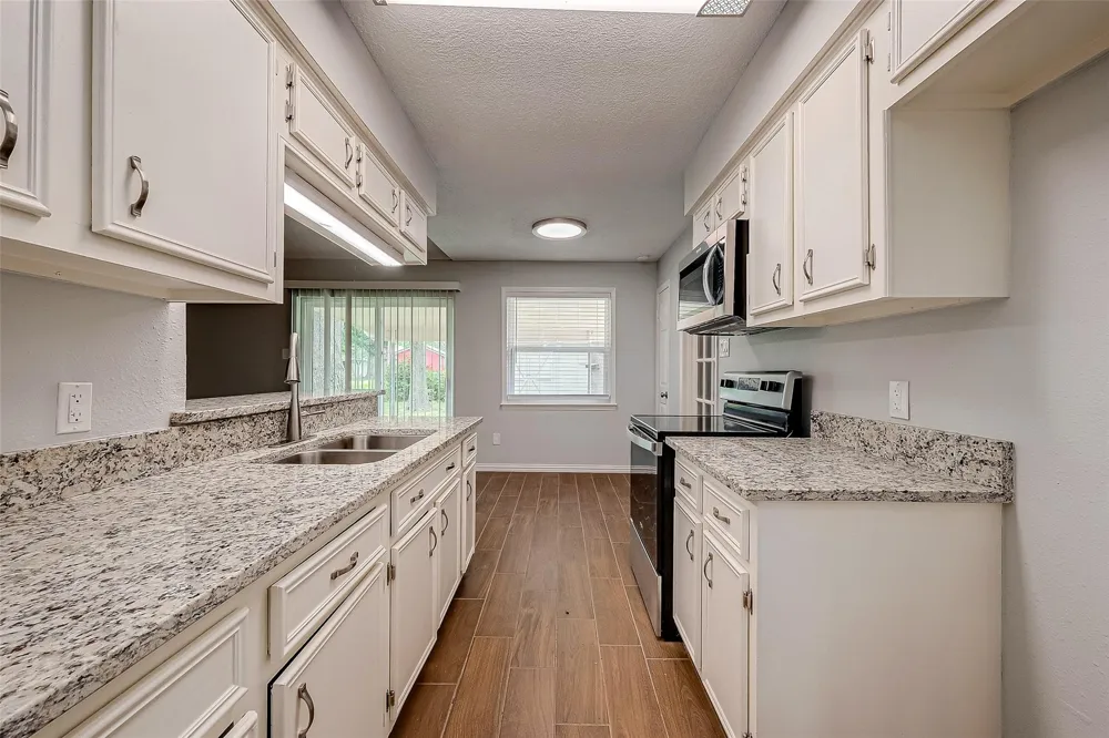 3327 Beasley Avenue Needville, TX 77461