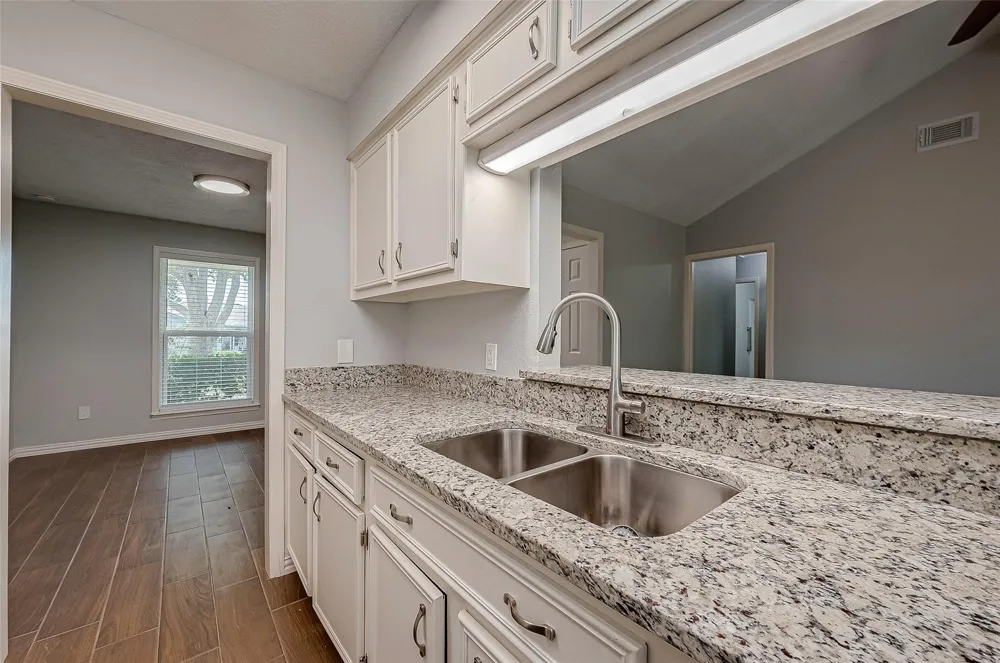 3327 Beasley Avenue Needville, TX 77461