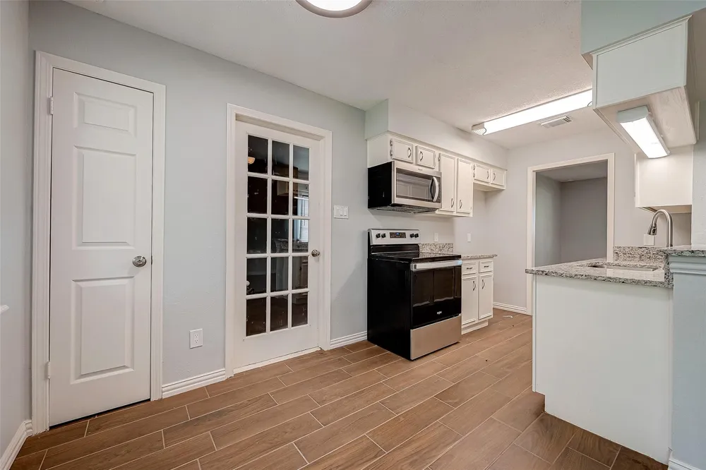 3327 Beasley Avenue Needville, TX 77461