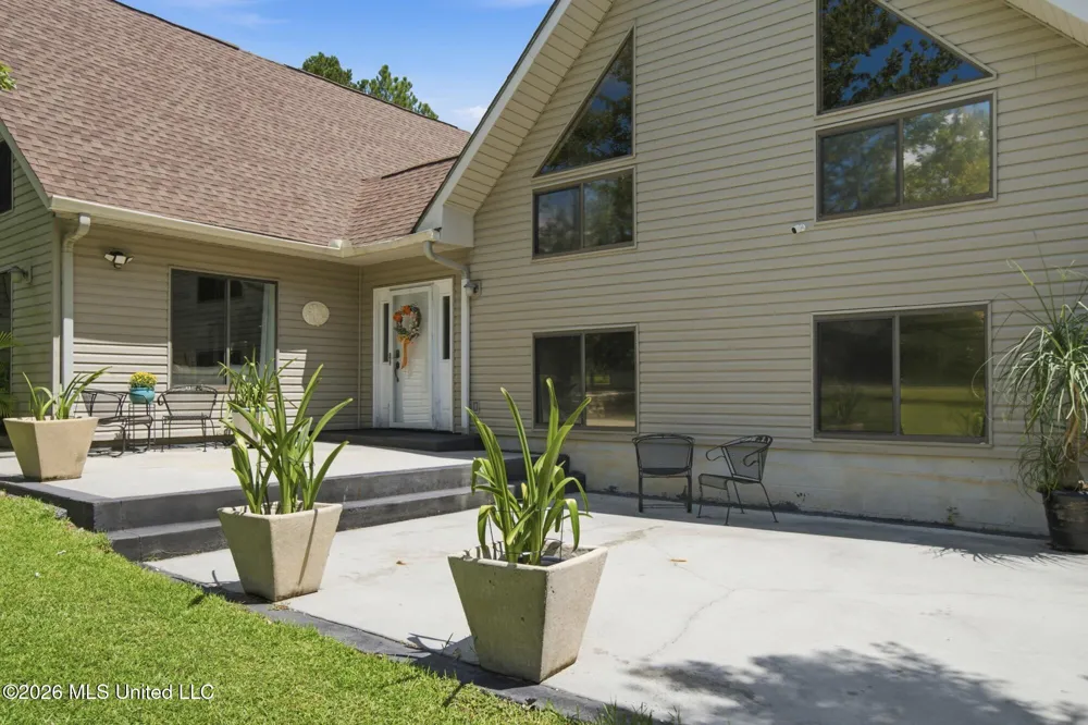 17376 Saucier Lizana Road Saucier, MS 39574