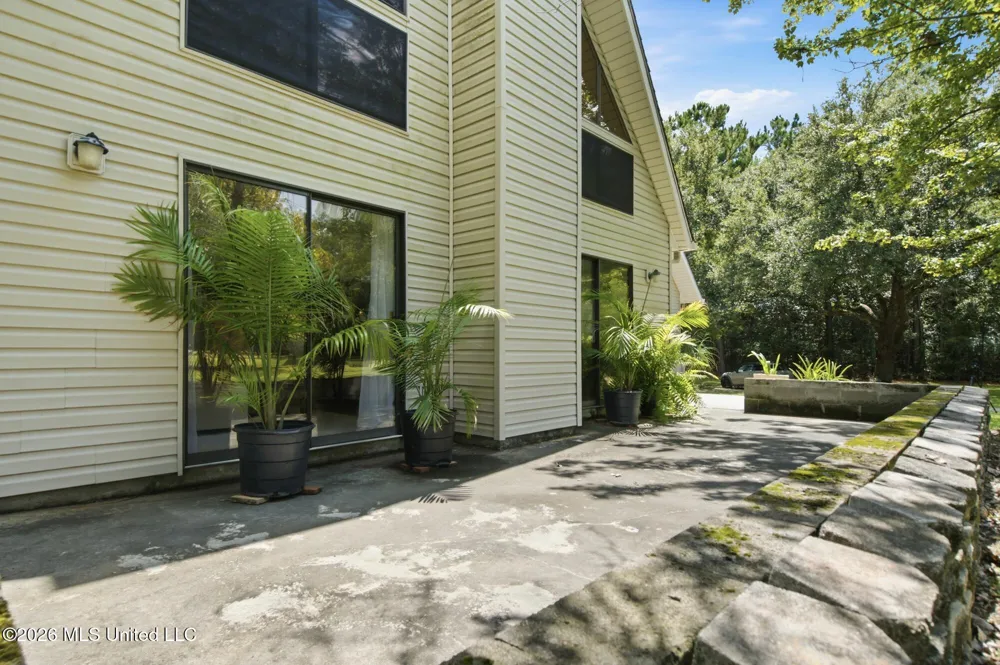17376 Saucier Lizana Road Saucier, MS 39574