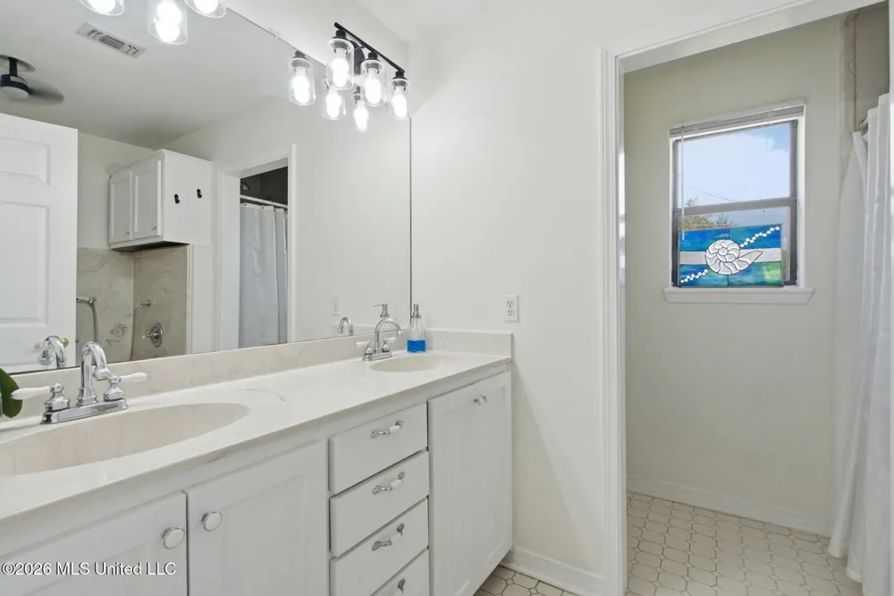 17376 Saucier Lizana Road Saucier, MS 39574