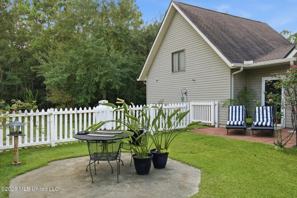 17376 Saucier Lizana Road Saucier, MS 39574