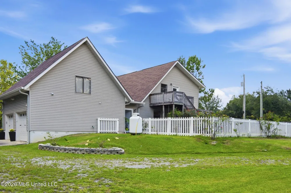 17376 Saucier Lizana Road Saucier, MS 39574