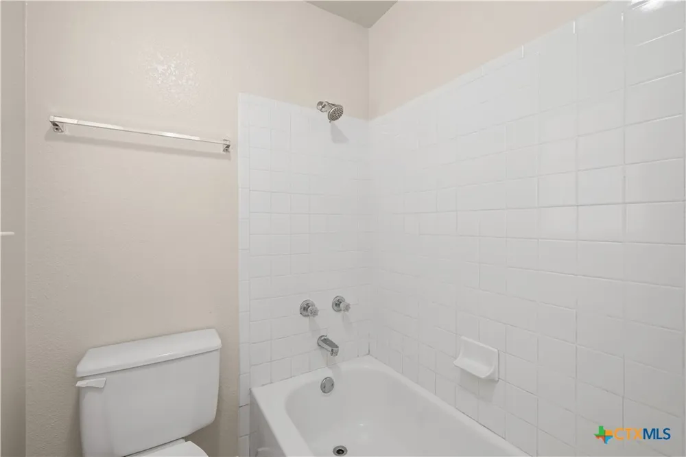 2506 Schwertner Drive Killeen, TX 76543