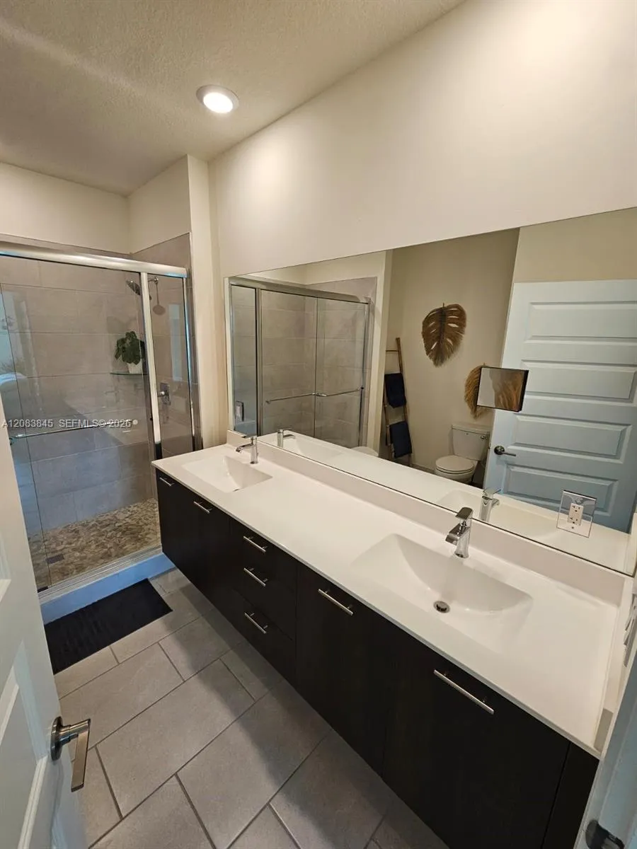 8301 NW 41st St #B-402 Doral, FL 33166