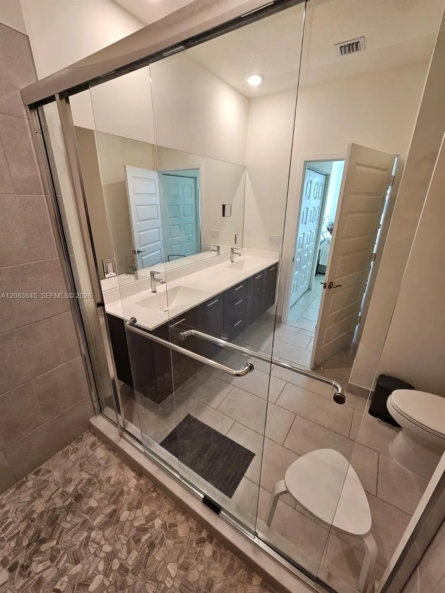 8301 NW 41st St #B-402 Doral, FL 33166