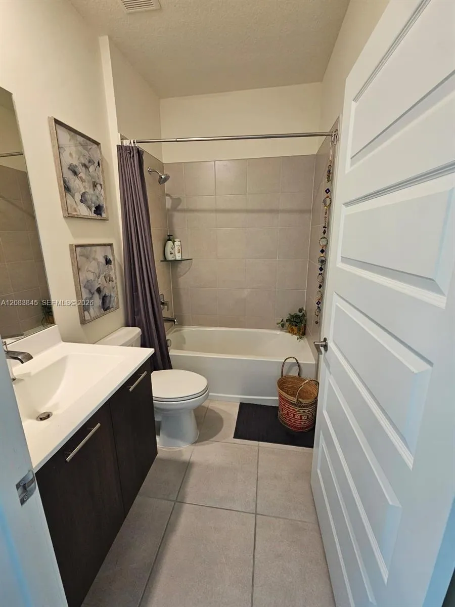 8301 NW 41st St #B-402 Doral, FL 33166