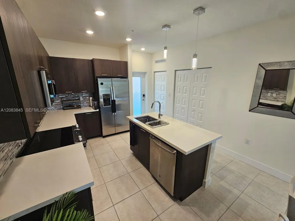 8301 NW 41st St #B-402 Doral, FL 33166