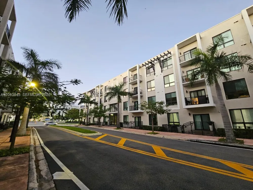 8301 NW 41st St #B-402 Doral, FL 33166