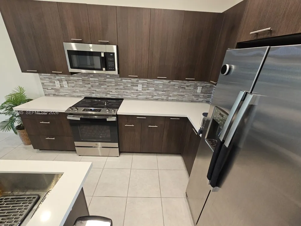 8301 NW 41st St #B-402 Doral, FL 33166