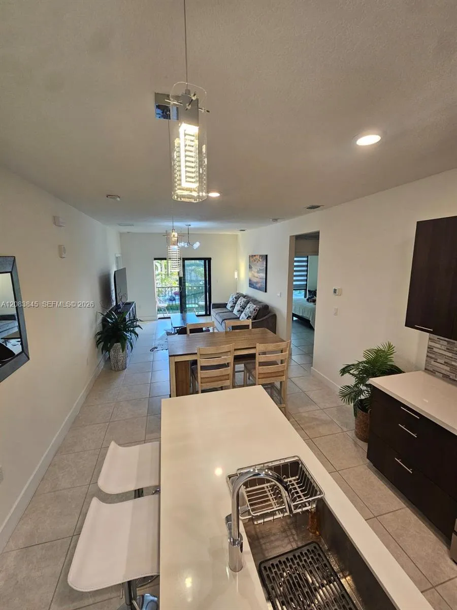 8301 NW 41st St #B-402 Doral, FL 33166