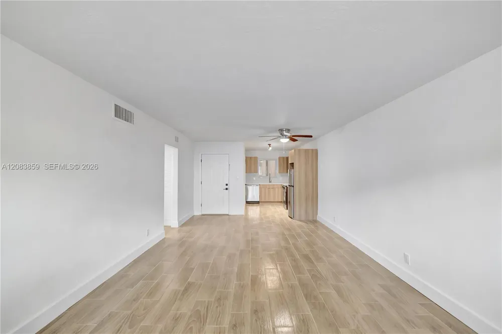 1939 Jefferson St #103 Hollywood, FL 33020