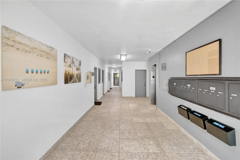 1939 Jefferson St #103 Hollywood, FL 33020