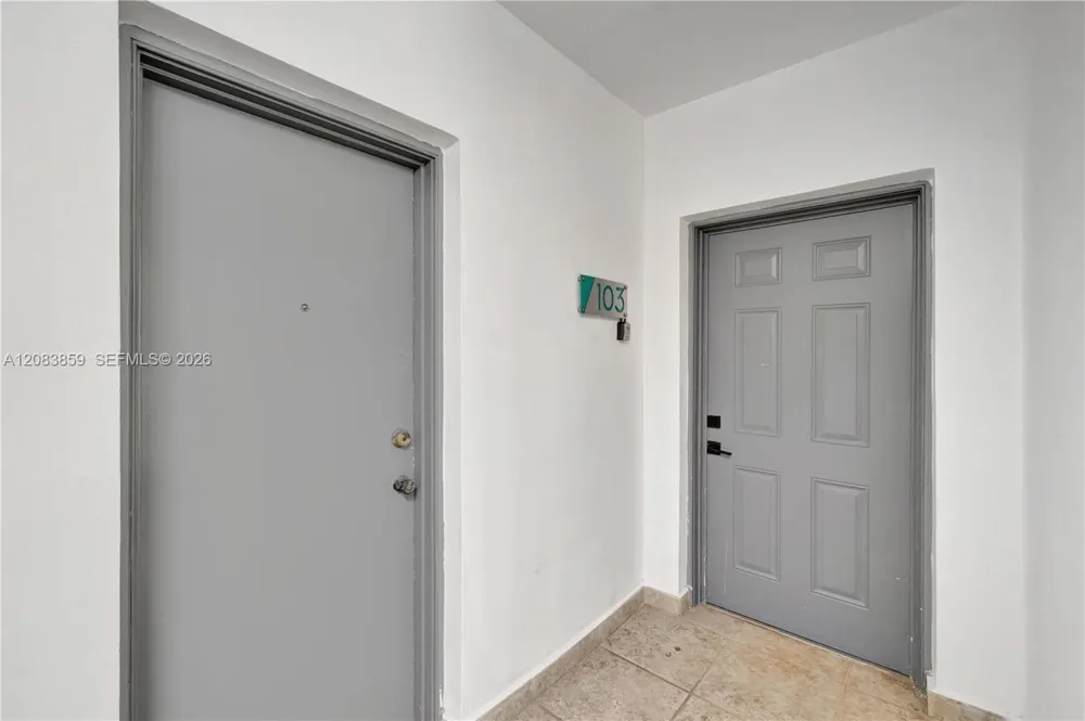 1939 Jefferson St #103 Hollywood, FL 33020