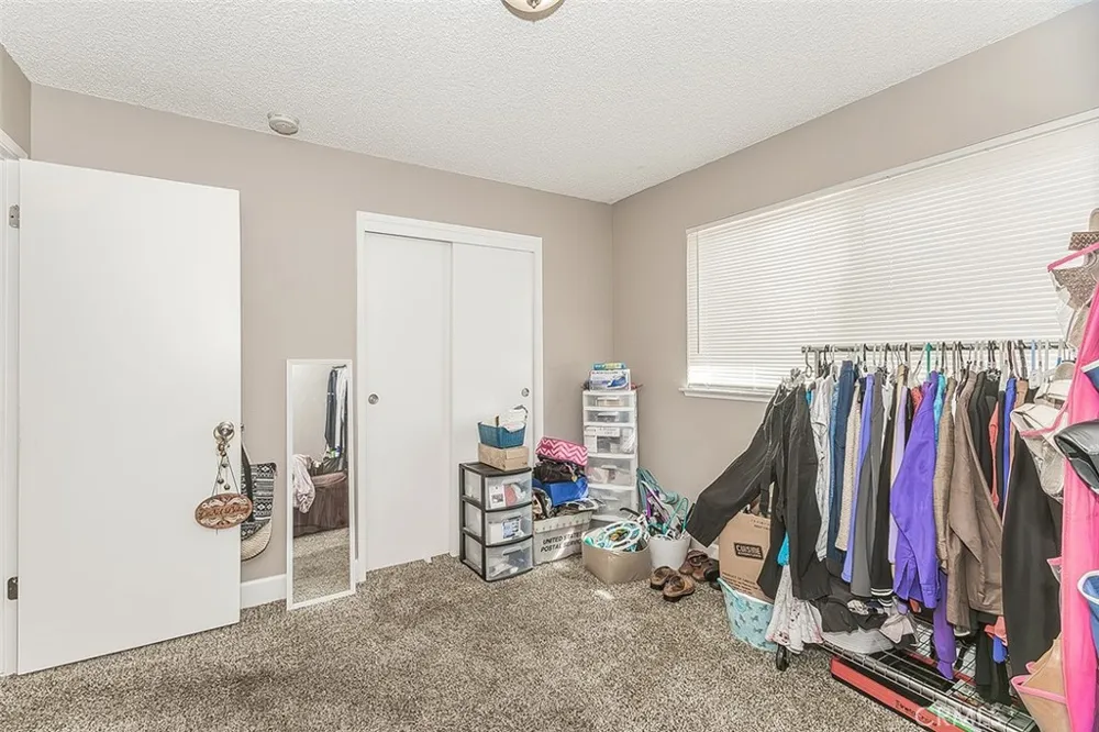 1145 Van Court Hanford, CA 93230