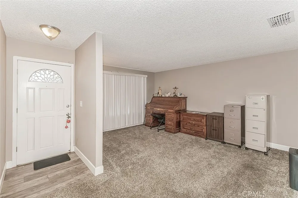 1145 Van Court Hanford, CA 93230