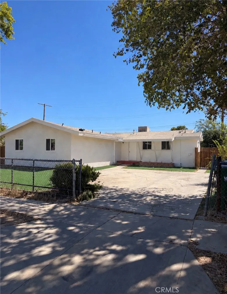 45526 Leatherwood Lancaster, CA 93534