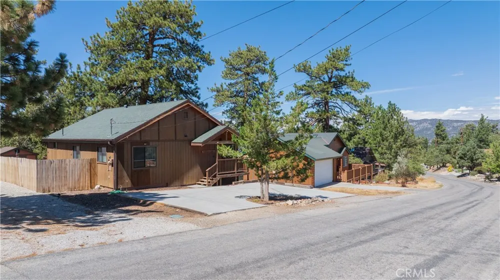 630 Villa Grove Avenue Big Bear City, CA 92314