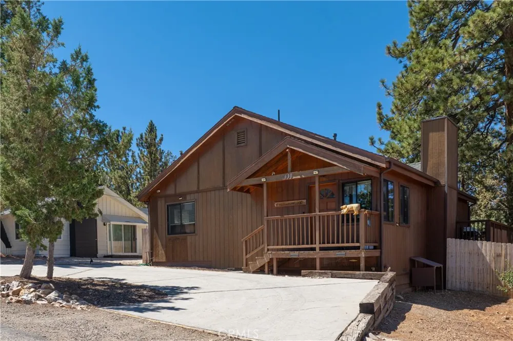 630 Villa Grove Avenue Big Bear City, CA 92314