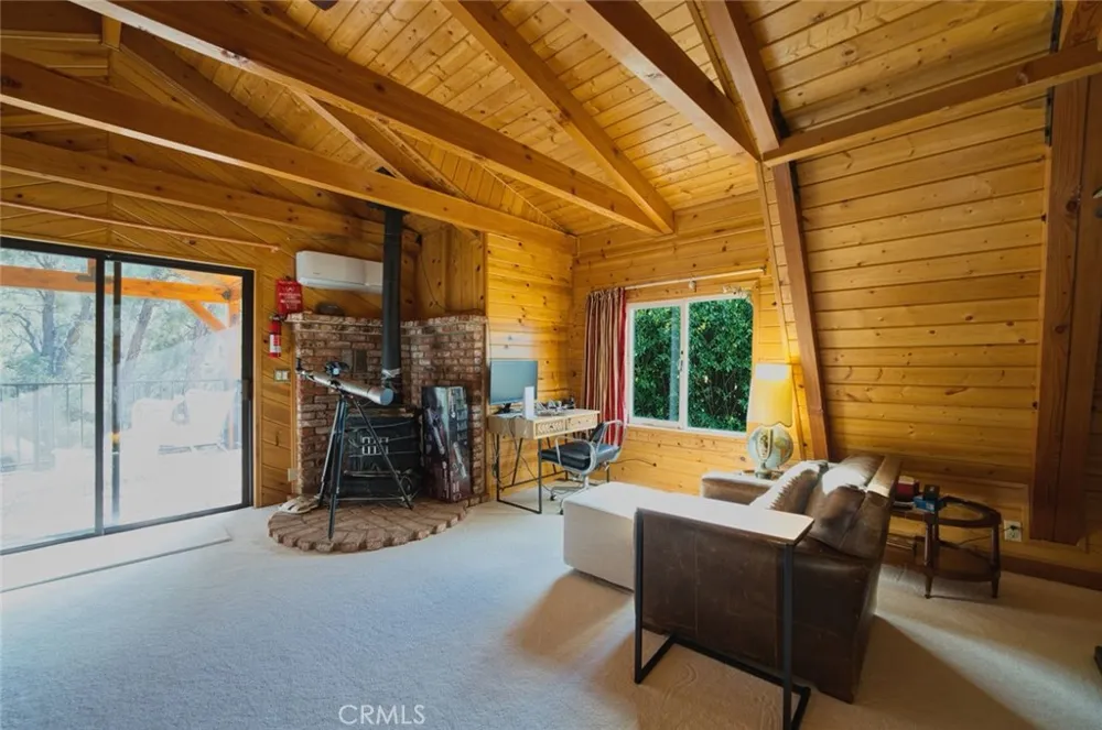 16717 Quail Pine Mountain Club, CA 93222