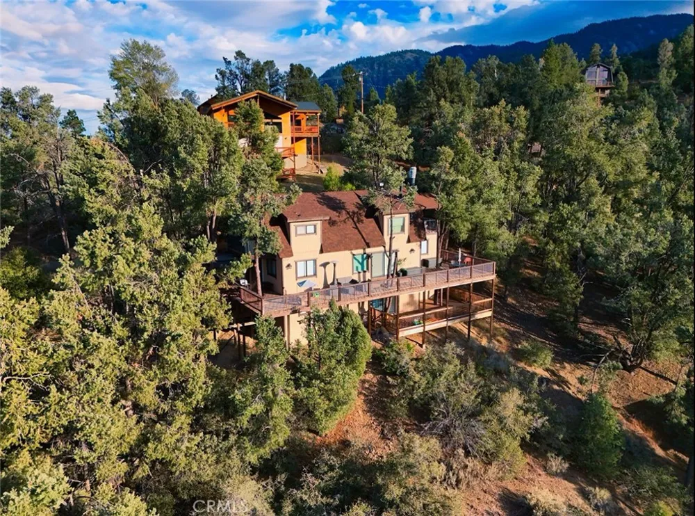 16717 Quail Pine Mountain Club, CA 93222