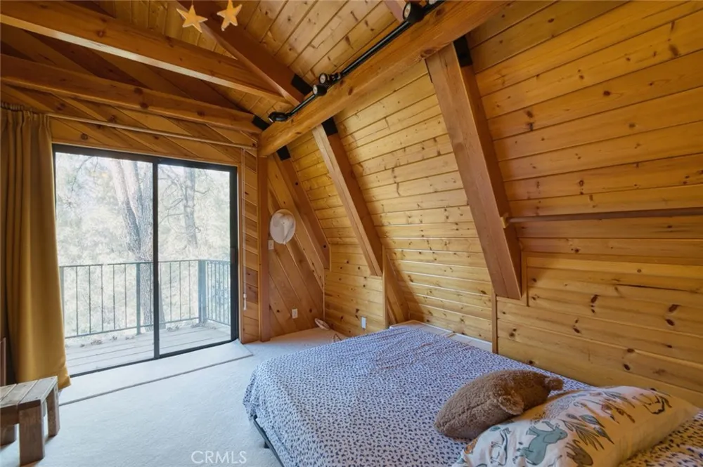 16717 Quail Pine Mountain Club, CA 93222