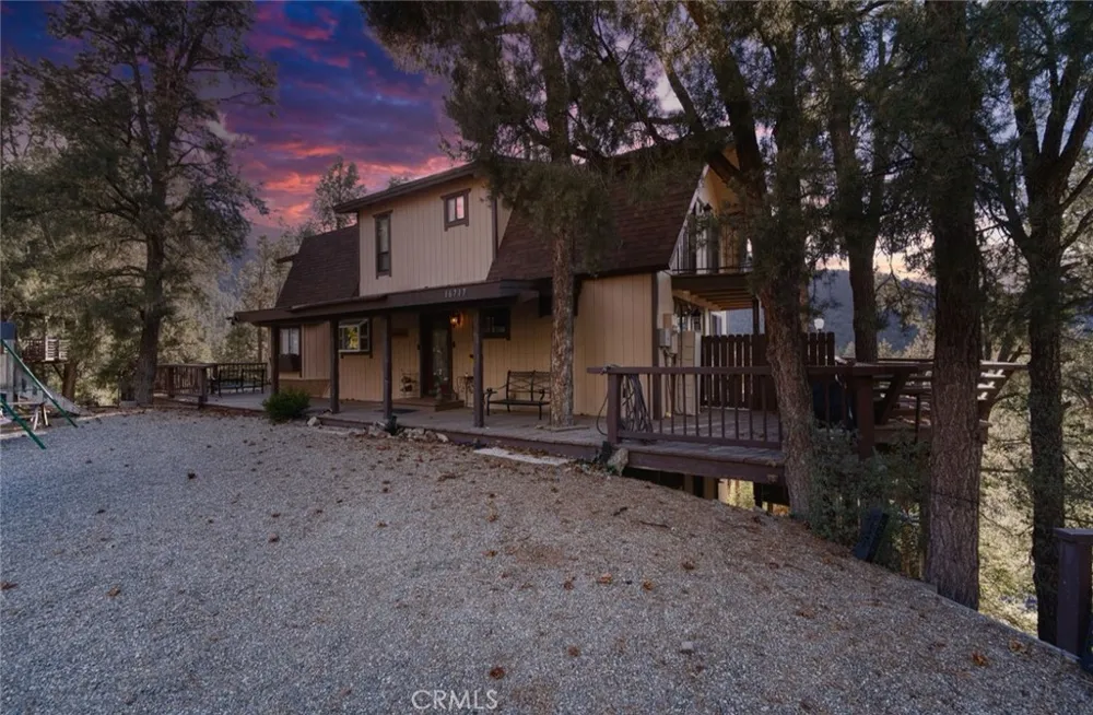 16717 Quail Pine Mountain Club, CA 93222
