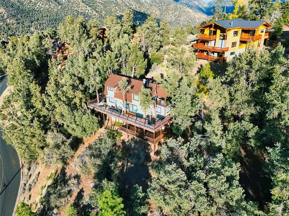 16717 Quail Pine Mountain Club, CA 93222