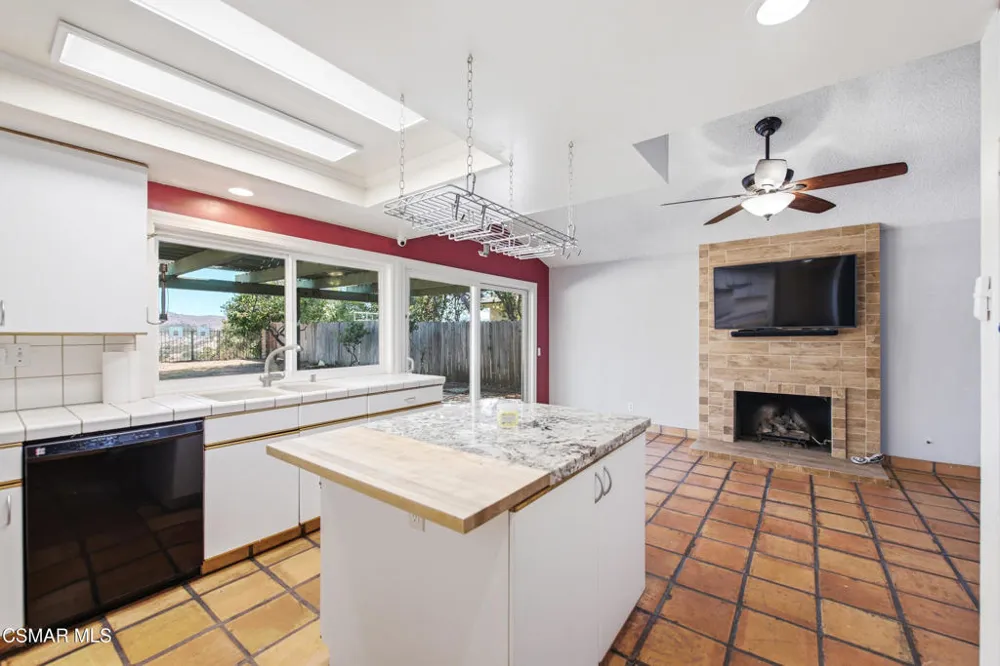 29315 Tree Hollow Agoura Hills, CA 91301