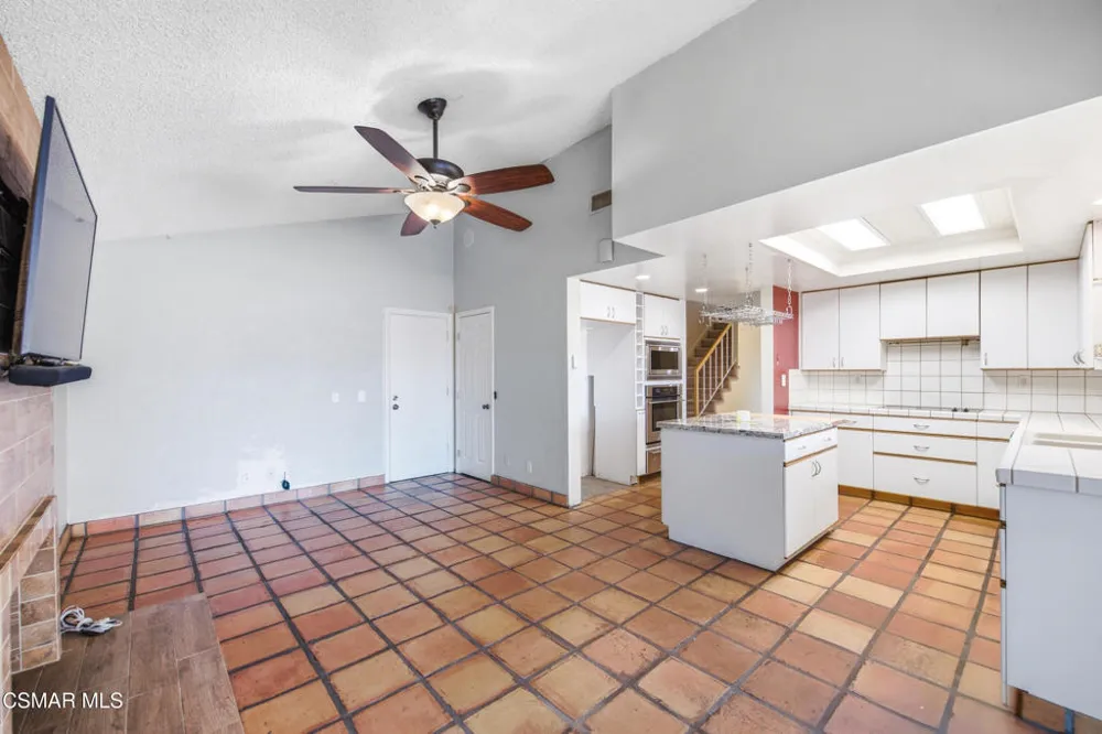 29315 Tree Hollow Agoura Hills, CA 91301