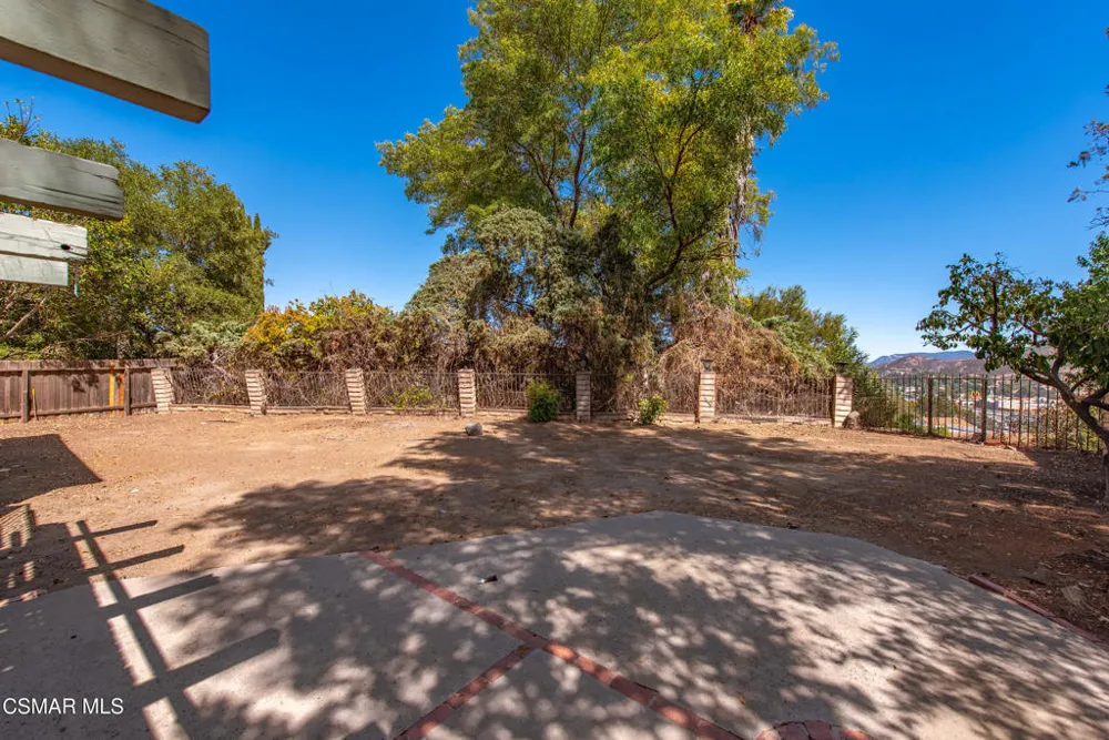 29315 Tree Hollow Agoura Hills, CA 91301