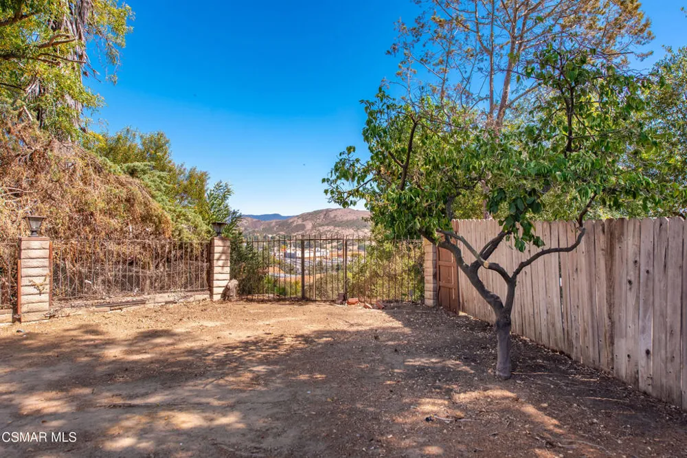 29315 Tree Hollow Agoura Hills, CA 91301