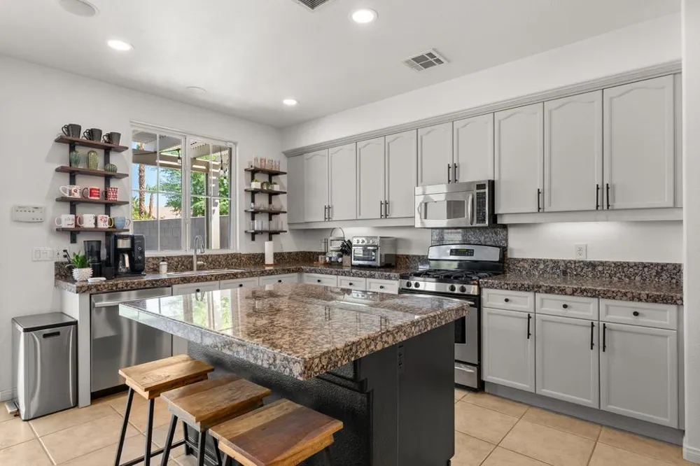 67860 Via Seguro Cathedral City, CA 92234