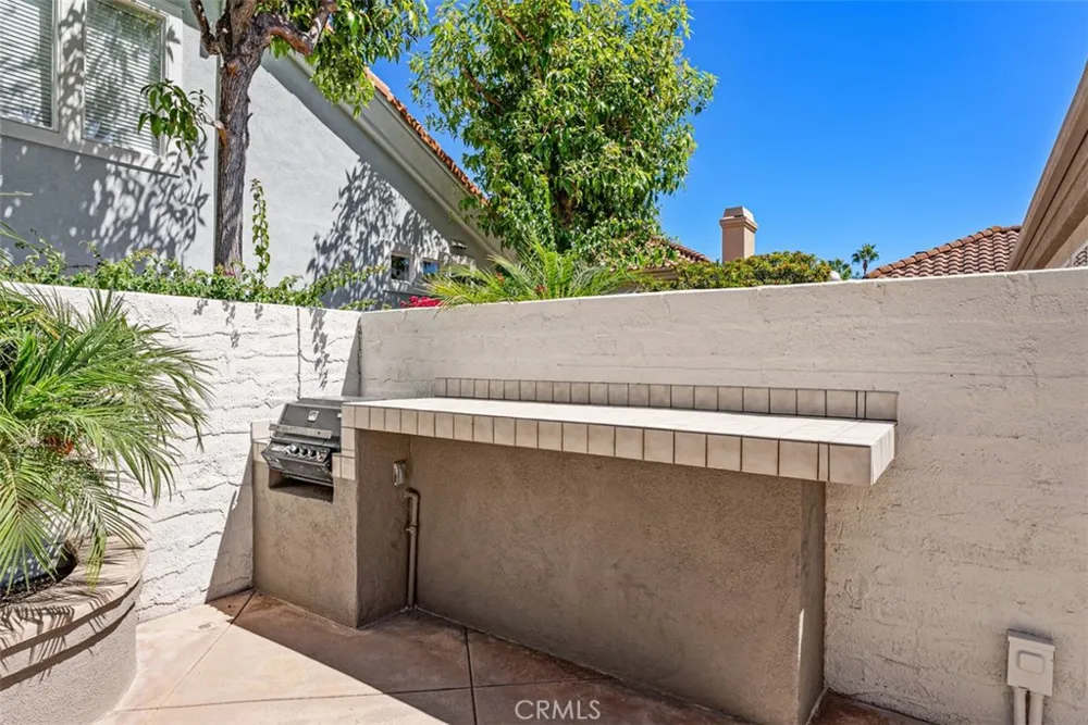 21256 Cancun Mission Viejo, CA 92692