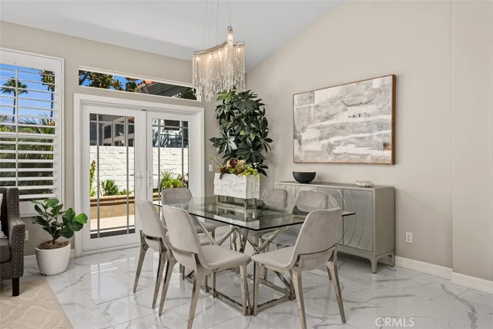 21256 Cancun Mission Viejo, CA 92692