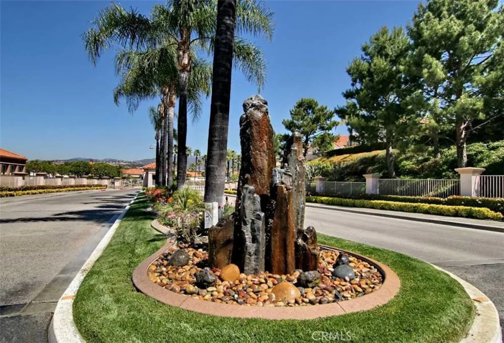 21256 Cancun Mission Viejo, CA 92692