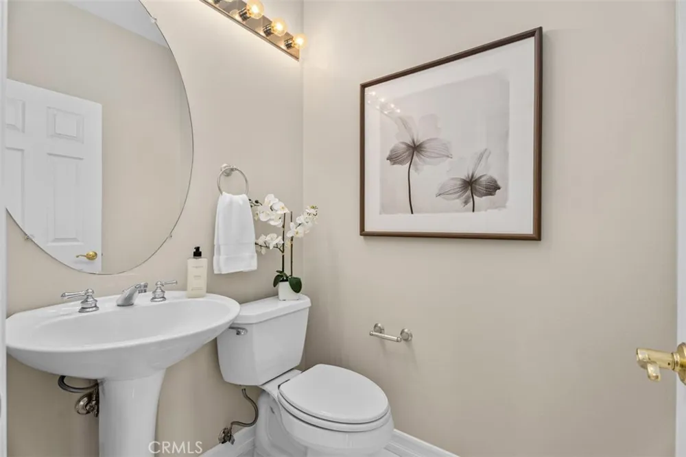 21256 Cancun Mission Viejo, CA 92692