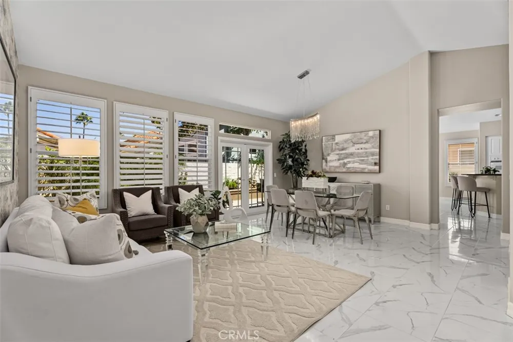 21256 Cancun Mission Viejo, CA 92692