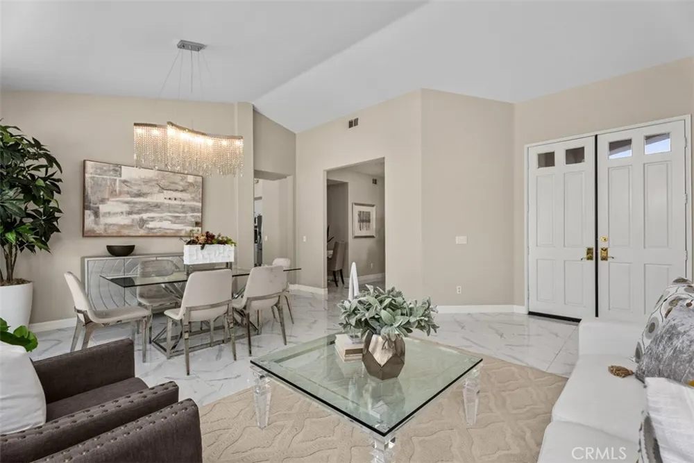 21256 Cancun Mission Viejo, CA 92692
